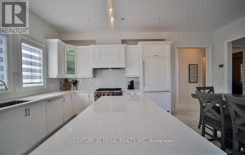 135 Steam Whistle Drive, Whitchurch-Stouffville, ON - Indoor Photo Showing Kitchen