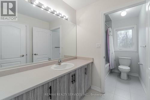 77 Tumblewood Pl, Welland, ON - Indoor Photo Showing Bathroom