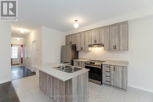 77 Tumblewood Pl, Welland, ON - Indoor Photo Showing Kitchen With Double Sink