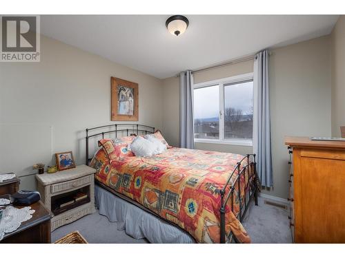 608 Glenmeadows Road, Kelowna, BC - Indoor Photo Showing Bedroom