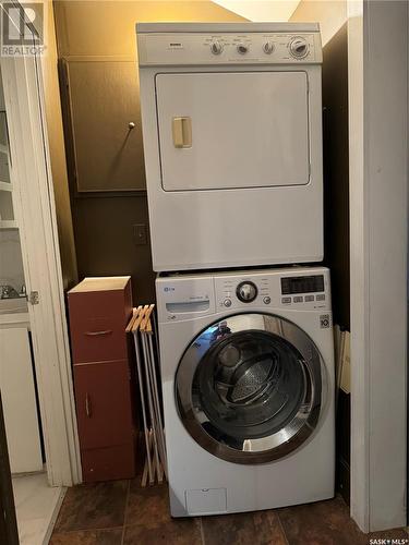 108 1St Avenue N, Beechy, SK - Indoor Photo Showing Laundry Room