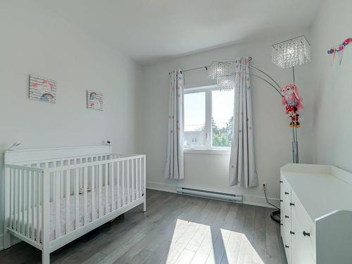 Chambre Ã Â coucher - 3404  - 3408 Grand Boulevard, Longueuil (Saint-Hubert), QC - Indoor Photo Showing Bedroom
