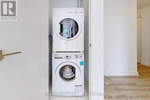 #804 -28 Wellesley St E, Toronto, ON - Indoor Photo Showing Laundry Room