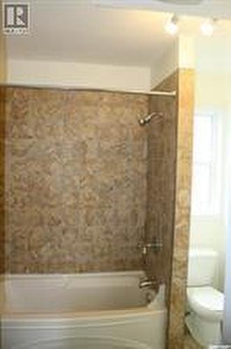 1111 23Rd Street W, Saskatoon, SK - Indoor Photo Showing Bathroom