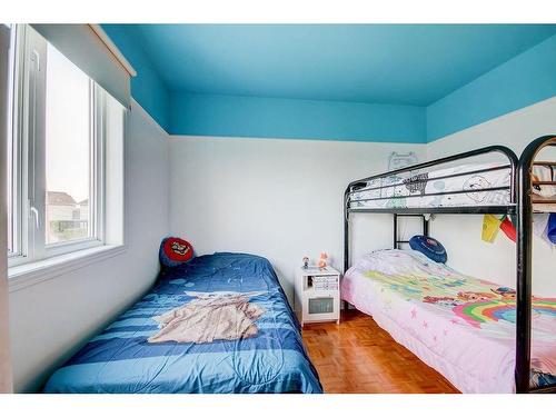 Chambre Ã Â coucher - 180 Rue Suzor-Côté, Sainte-Julie, QC - Indoor Photo Showing Bedroom
