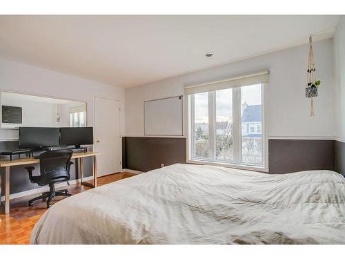 Chambre Ã  coucher principale - 180 Rue Suzor-Côté, Sainte-Julie, QC - Indoor Photo Showing Bedroom