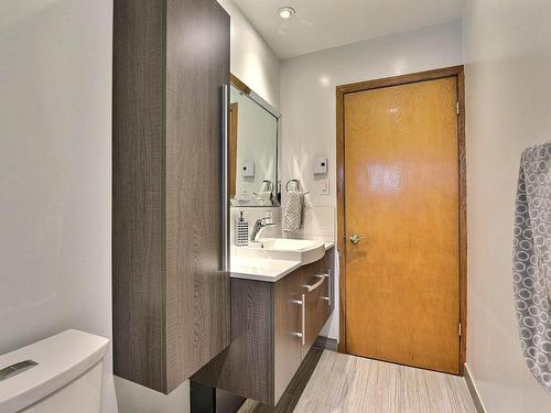 Salle de bains - 3946  - 3952 Rue De La Seine, Laval (Chomedey), QC - Indoor Photo Showing Bathroom