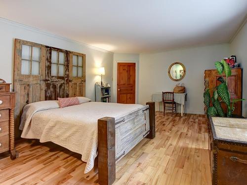 Chambre Ã  coucher principale - 41 Ch. Du Bouton-D'Or, Sainte-Anne-Des-Lacs, QC - Indoor Photo Showing Bedroom