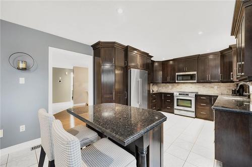 786 Upper Horning Road, Hamilton, ON - Indoor Photo Showing Kitchen