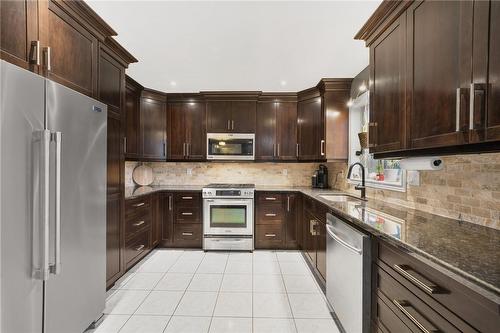 786 Upper Horning Road, Hamilton, ON - Indoor Photo Showing Kitchen With Upgraded Kitchen
