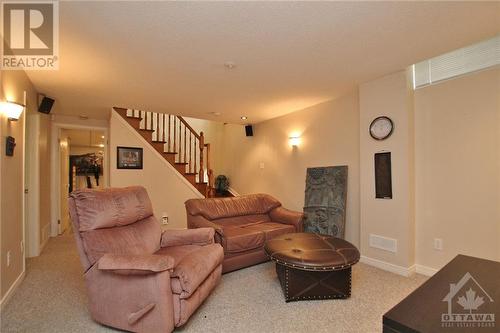 38 Armagh Way, Ottawa, ON - Indoor Photo Showing Living Room