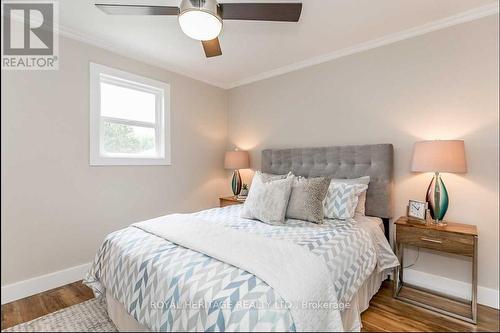 174 Pleasant Boulevard, Georgina, ON - Indoor Photo Showing Bedroom