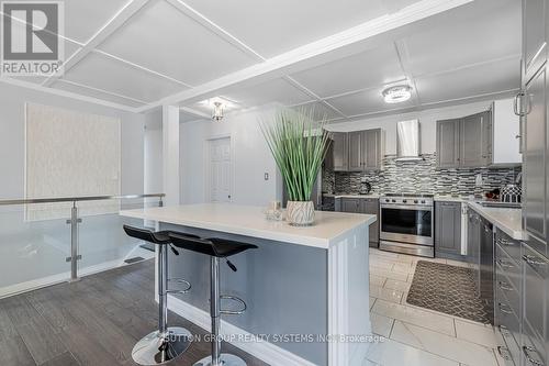 2087 Munden Road, Mississauga, ON - Indoor Photo Showing Kitchen With Upgraded Kitchen