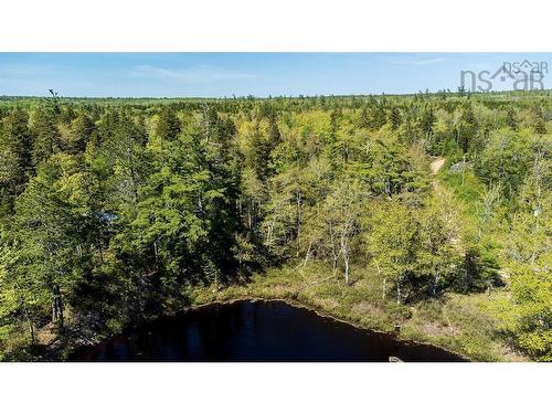 40 Andrew Point Road, Waterloo Lake, NS 