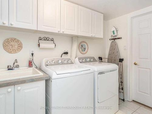 9-485 Bristol Rd W, Mississauga, ON - Indoor Photo Showing Laundry Room