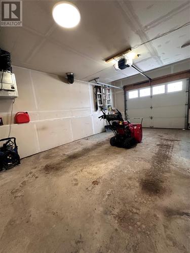 408 Creston Boulevard, Creston South, NL - Indoor Photo Showing Garage