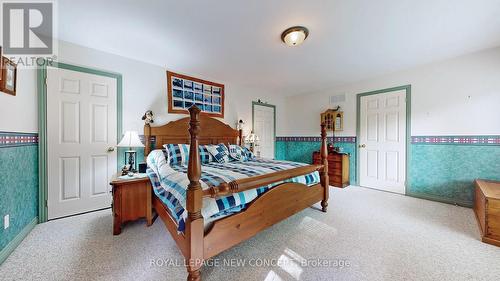 4352 Vivian Rd, Whitchurch-Stouffville, ON - Indoor Photo Showing Bedroom