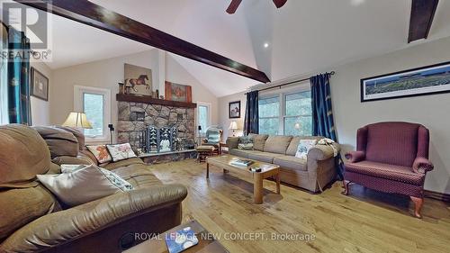 4352 Vivian Rd, Whitchurch-Stouffville, ON - Indoor Photo Showing Living Room With Fireplace