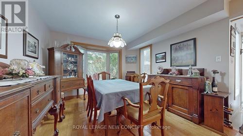 4352 Vivian Road, Whitchurch-Stouffville, ON - Indoor Photo Showing Dining Room