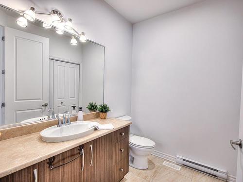 Powder room - 4768Z Rue Vittorio-Fiorucci, Montréal (Saint-Laurent), QC - Indoor Photo Showing Bathroom