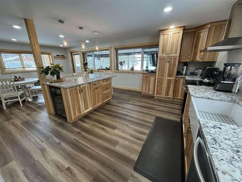 355 White Moose Road, Sioux Narrows, ON - Indoor Photo Showing Kitchen