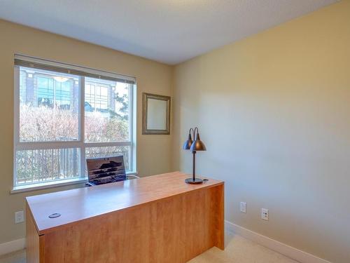 107-1089 Sunset Drive, Kelowna, BC - Indoor Photo Showing Other Room