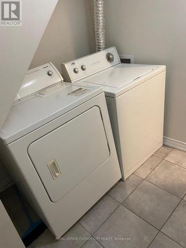 18 - 1443 Huron Street, London, ON - Indoor Photo Showing Laundry Room