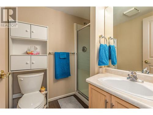 3850 Brown Road Unit# 102, West Kelowna, BC - Indoor Photo Showing Laundry Room