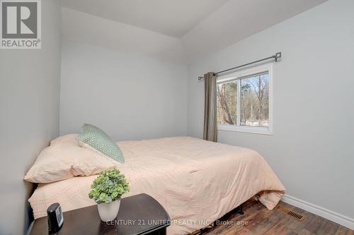 37 Tucker St, North Kawartha, ON - Indoor Photo Showing Bedroom