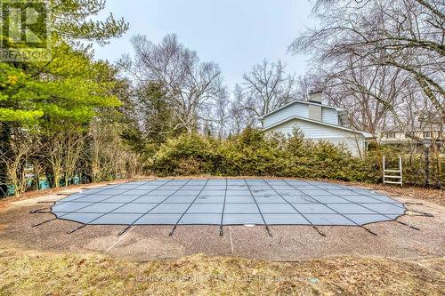 134 Abbey Crt, Oakville, ON - Outdoor With In Ground Pool