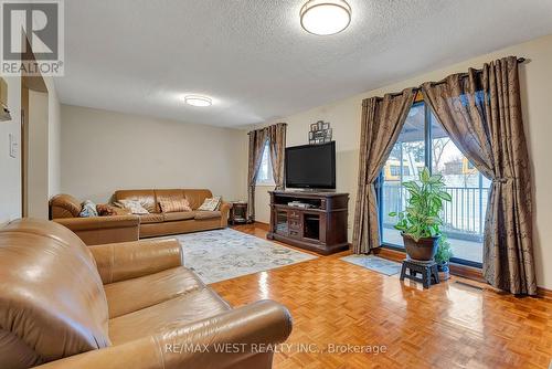 167 Arleta Ave, Toronto, ON - Indoor Photo Showing Living Room
