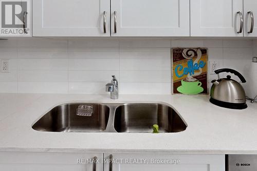 1001 - 44 Bond Street W, Oshawa, ON - Indoor Photo Showing Kitchen With Double Sink