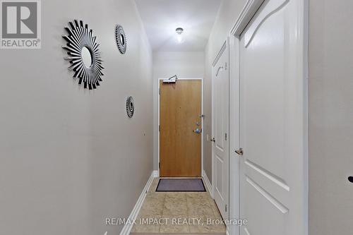 1001 - 44 Bond Street W, Oshawa, ON - Indoor Photo Showing Other Room