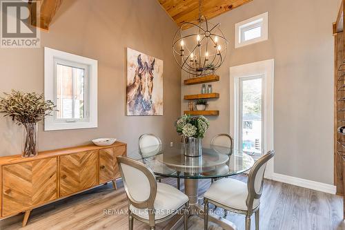 40 Balson Boulevard, Whitchurch-Stouffville, ON - Indoor Photo Showing Dining Room