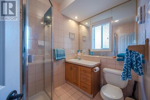 108 4Th Street, Kaleden, BC - Indoor Photo Showing Bathroom