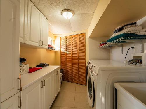 Laundry room - 1550 Rue De Grandes-Piles, Laval (Duvernay), QC - Indoor Photo Showing Laundry Room