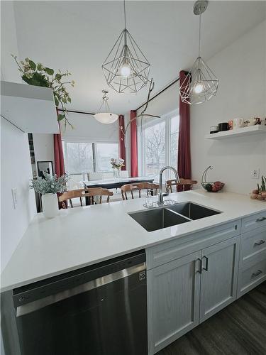 575 Woodward Avenue|Unit #84, Hamilton, ON - Indoor Photo Showing Kitchen With Double Sink