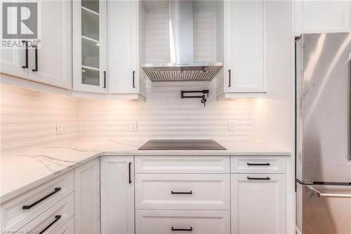 102 Dawson Street, Waterloo, ON - Indoor Photo Showing Kitchen With Upgraded Kitchen