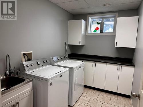 3405 218 Road, Dawson Creek, BC - Indoor Photo Showing Laundry Room