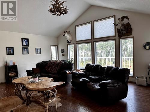 3405 218 Road, Dawson Creek, BC - Indoor Photo Showing Living Room