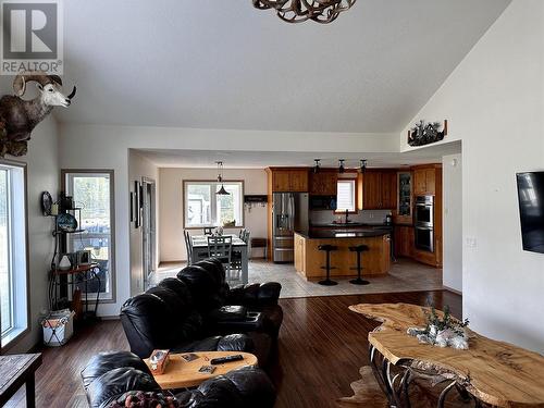 3405 218 Road, Dawson Creek, BC - Indoor Photo Showing Living Room