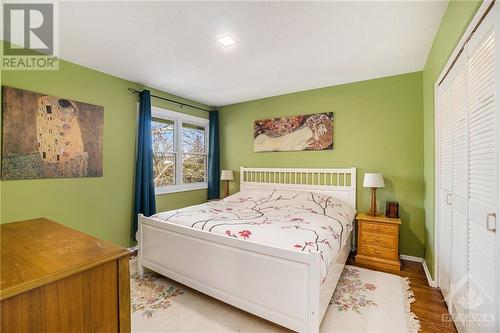 19 Inuvik Crescent, Ottawa, ON - Indoor Photo Showing Bedroom
