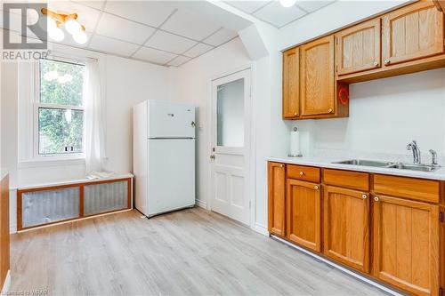 45 East Bend Avenue N, Hamilton, ON - Indoor Photo Showing Kitchen With Double Sink