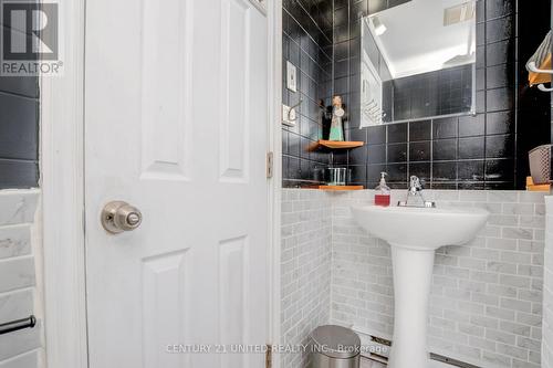 261 North Indian Rd, Asphodel-Norwood, ON - Indoor Photo Showing Bathroom