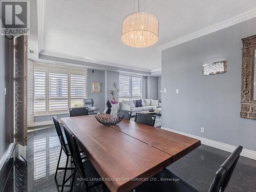 #Lph 8 -2111 Lake Shore Blvd  W, Toronto, ON - Indoor Photo Showing Dining Room