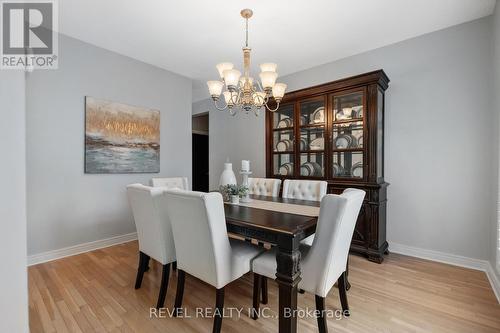 7847 Cathedral Dr, Niagara Falls, ON - Indoor Photo Showing Dining Room