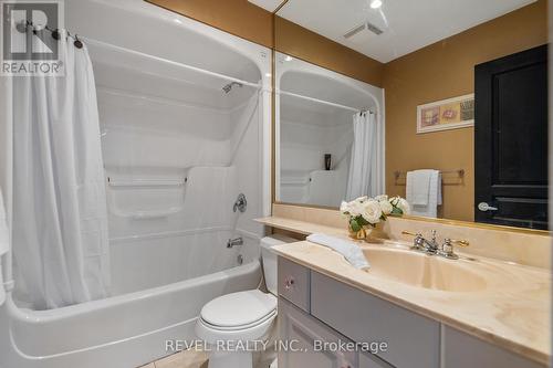 7847 Cathedral Dr, Niagara Falls, ON - Indoor Photo Showing Bathroom