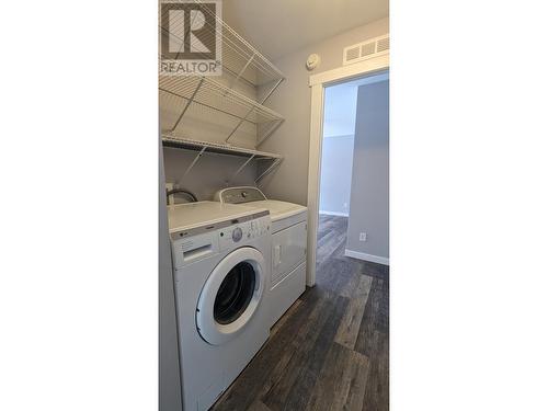 5609 Canim-Hendrix Lake Road, 100 Mile House, BC - Indoor Photo Showing Laundry Room