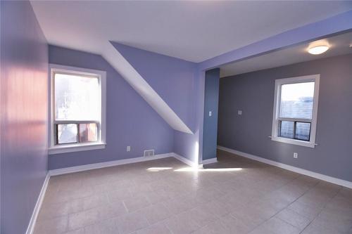 281 East Avenue N, Hamilton, ON - Indoor Photo Showing Other Room