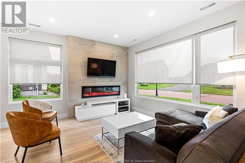 491 Wayne St, Shediac, NB - Indoor Photo Showing Living Room
